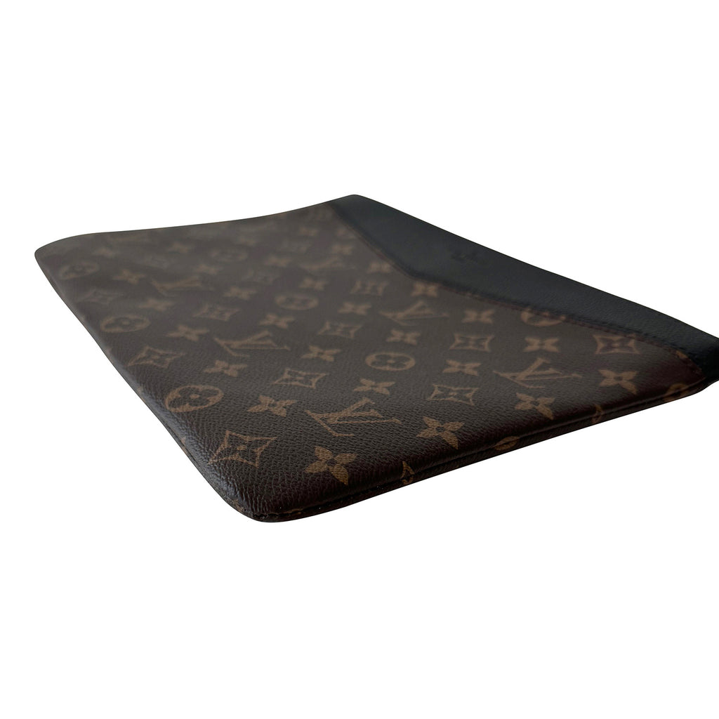 Louis Vuitton Monogram Daily Pouch