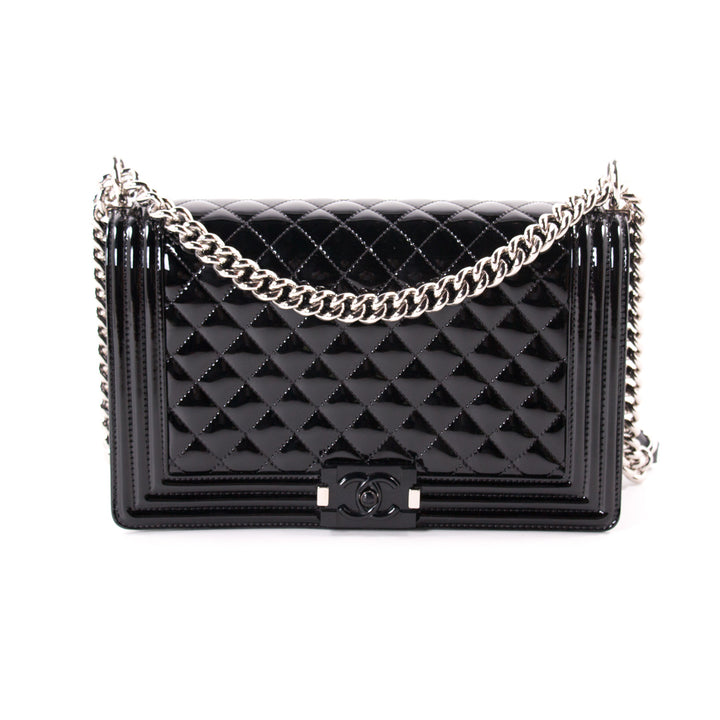 Chanel New Medium Boy Bag Bags Chanel - Shop authentic new pre-owned designer brands online at Re-Vogue