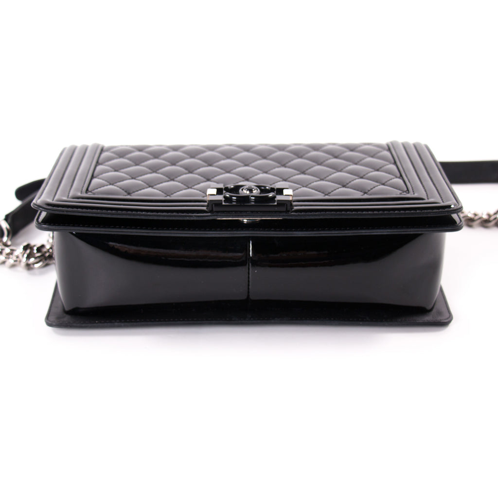 Chanel New Medium Boy Bag Bags Chanel - Shop authentic new pre-owned designer brands online at Re-Vogue