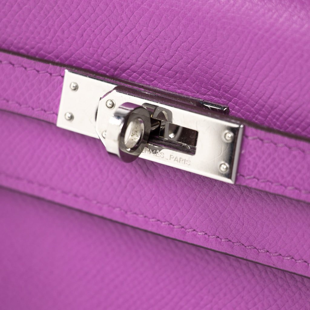 Hermès Kelly 25 Retourne Violet Courchevel Bags Hermès - Shop authentic new pre-owned designer brands online at Re-Vogue