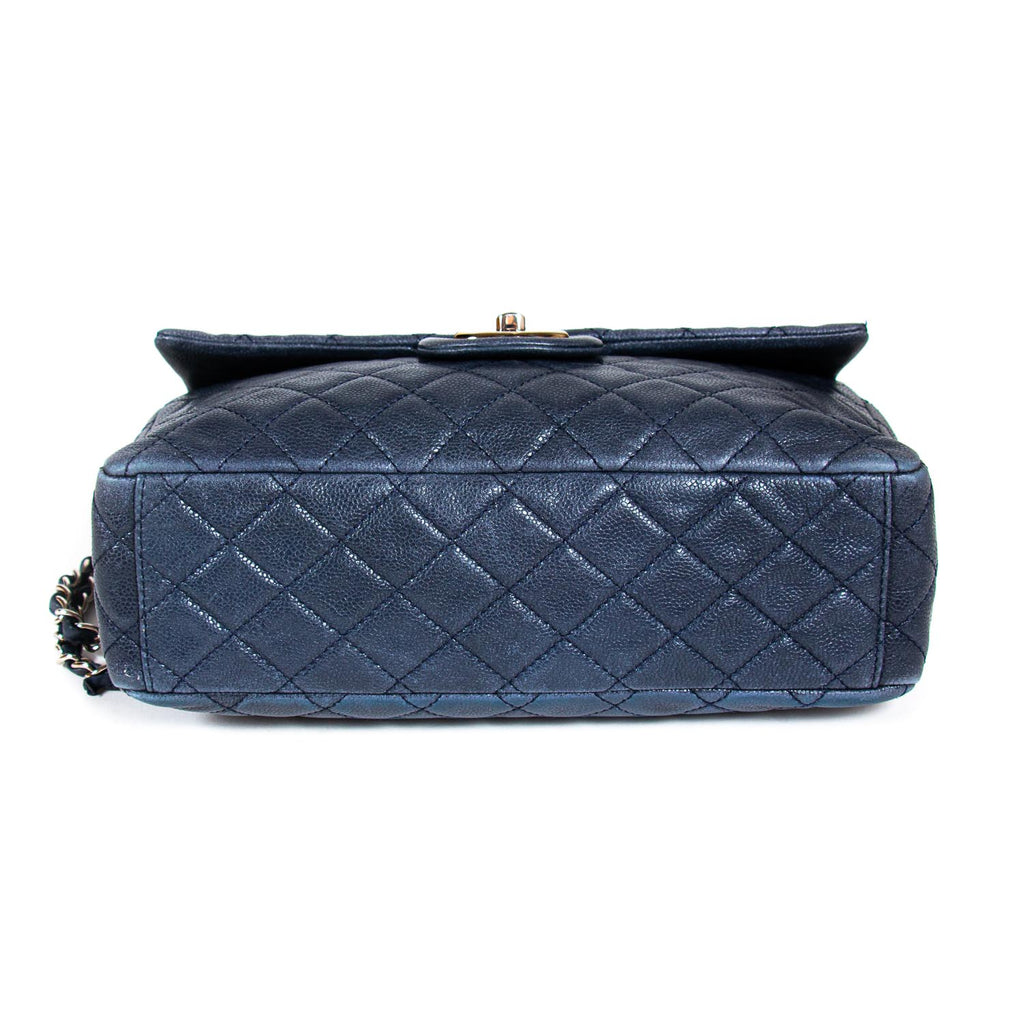 Chanel Classic Maxi Single Flap Bag