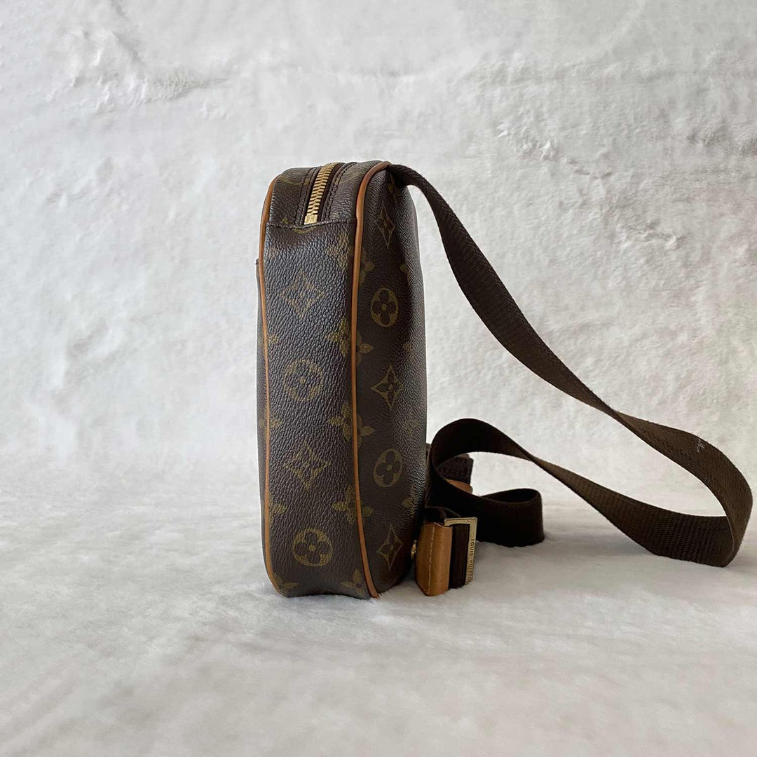 Louis Vuitton Monogram Pochette Gange