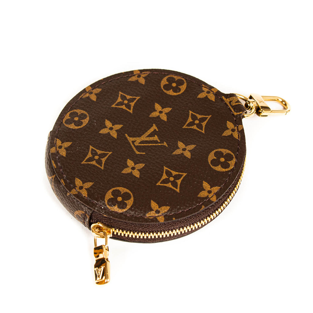 Louis Vuitton Multi Pochette Accessoires Bags Louis Vuitton - Shop authentic new pre-owned designer brands online at Re-Vogue