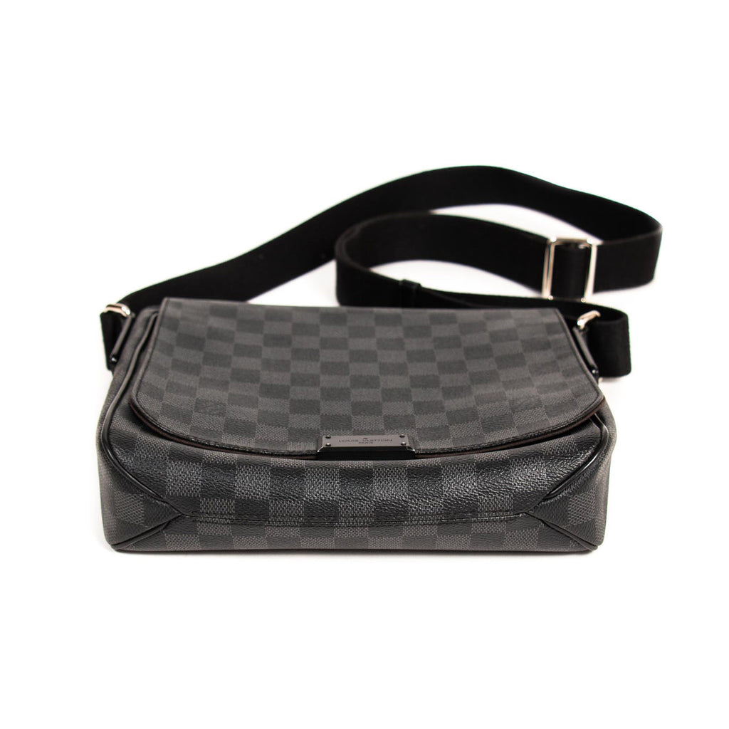 Louis Vuitton Damier Graphite District PM