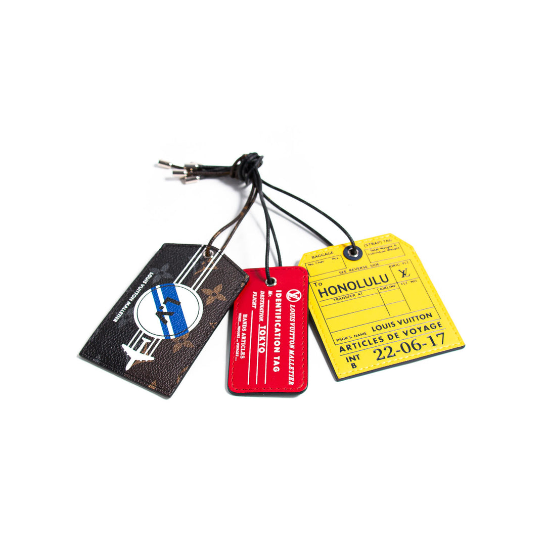 Louis Vuitton Monogram Outdoor Name Tags Set Accessories Louis Vuitton - Shop authentic new pre-owned designer brands online at Re-Vogue
