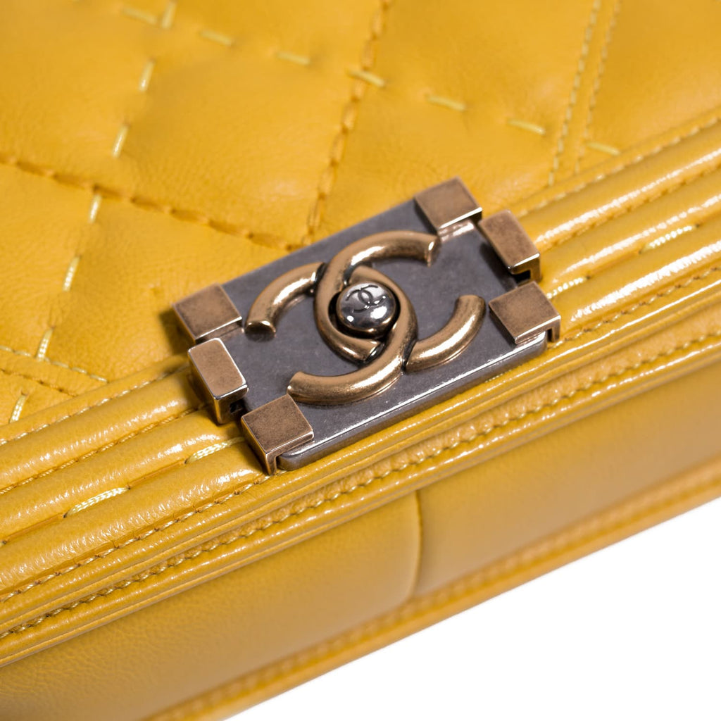 Chanel Medium Boy Bag Bags Chanel - Shop authentic new pre-owned designer brands online at Re-Vogue