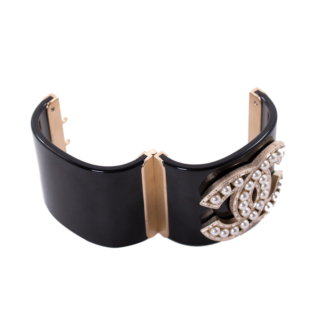 Chanel Pearl and Resin Cuff Accessories Chanel - Shop authentic new pre-owned designer brands online at Re-Vogue