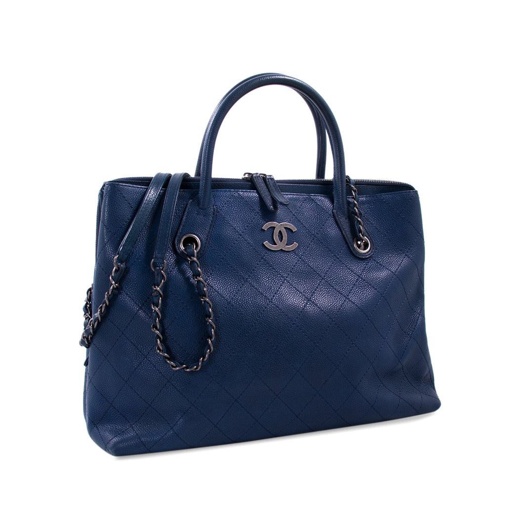 Chanel Grained Vegetal Calfskin Shopping Tote Bags Chanel - Shop authentic new pre-owned designer brands online at Re-Vogue