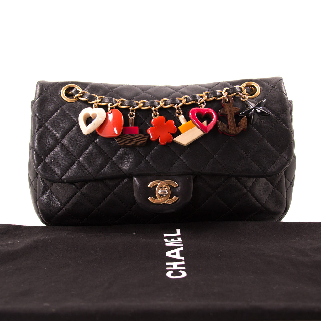 Chanel Small Classic Single Flap Bag Bags Chanel - Shop authentic new pre-owned designer brands online at Re-Vogue