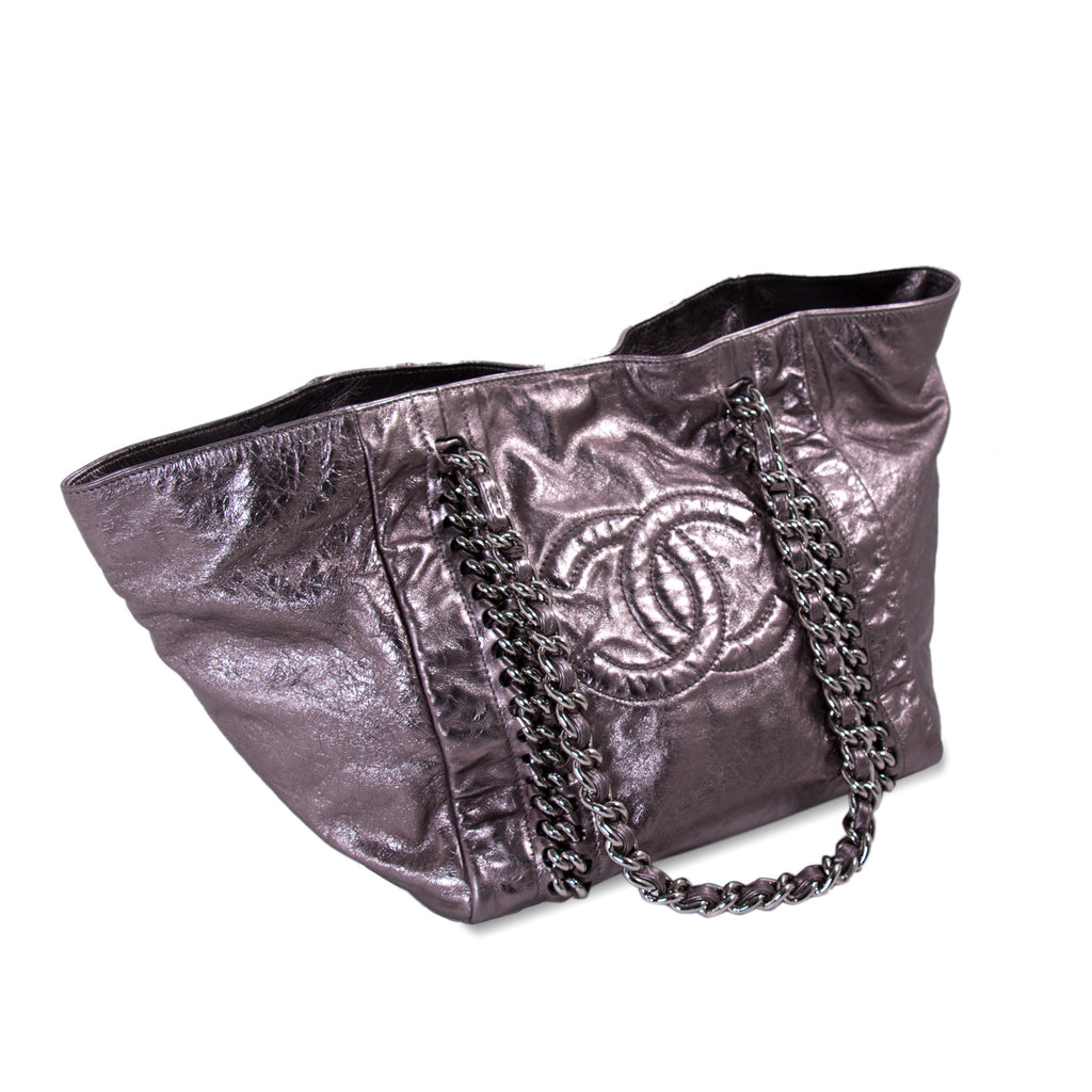 Chanel Large Modern Chain E/W Tote Bags Chanel - Shop authentic new pre-owned designer brands online at Re-Vogue