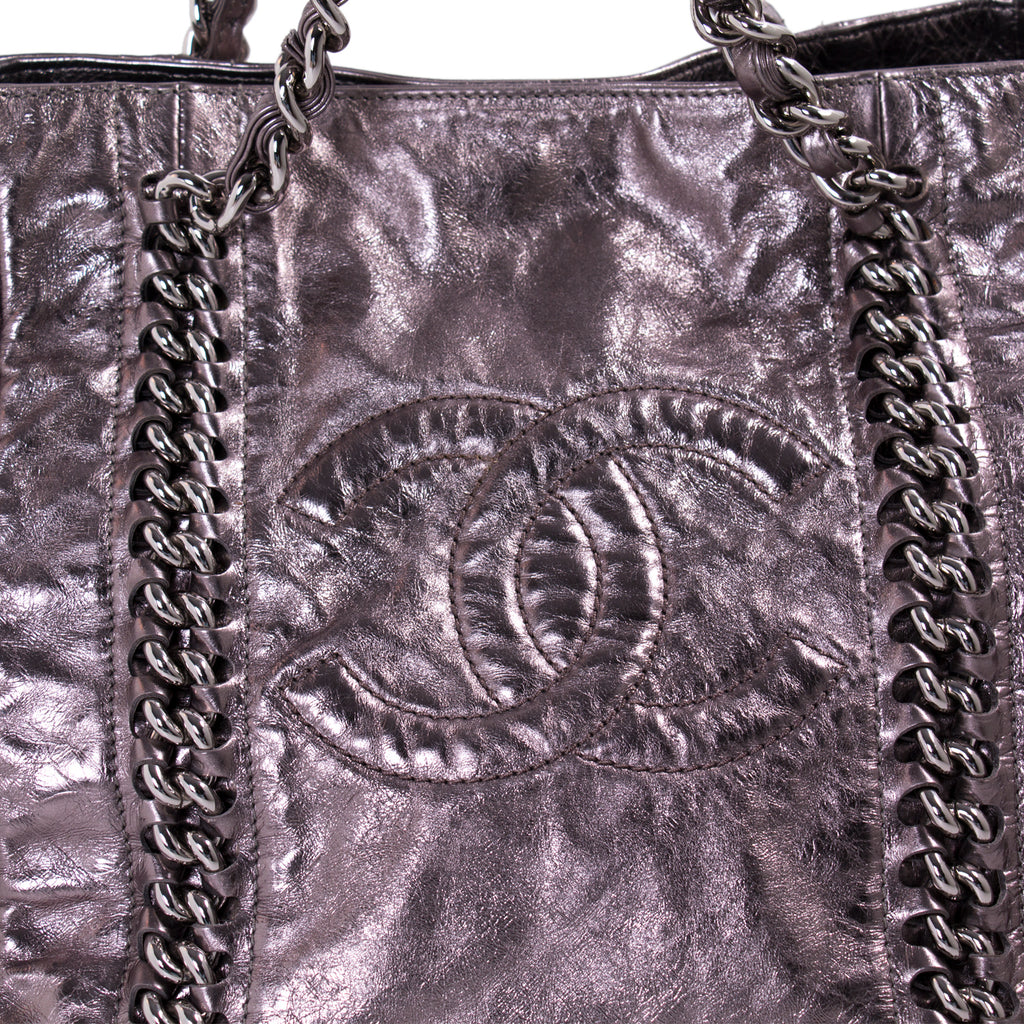 Chanel Large Modern Chain E/W Tote Bags Chanel - Shop authentic new pre-owned designer brands online at Re-Vogue