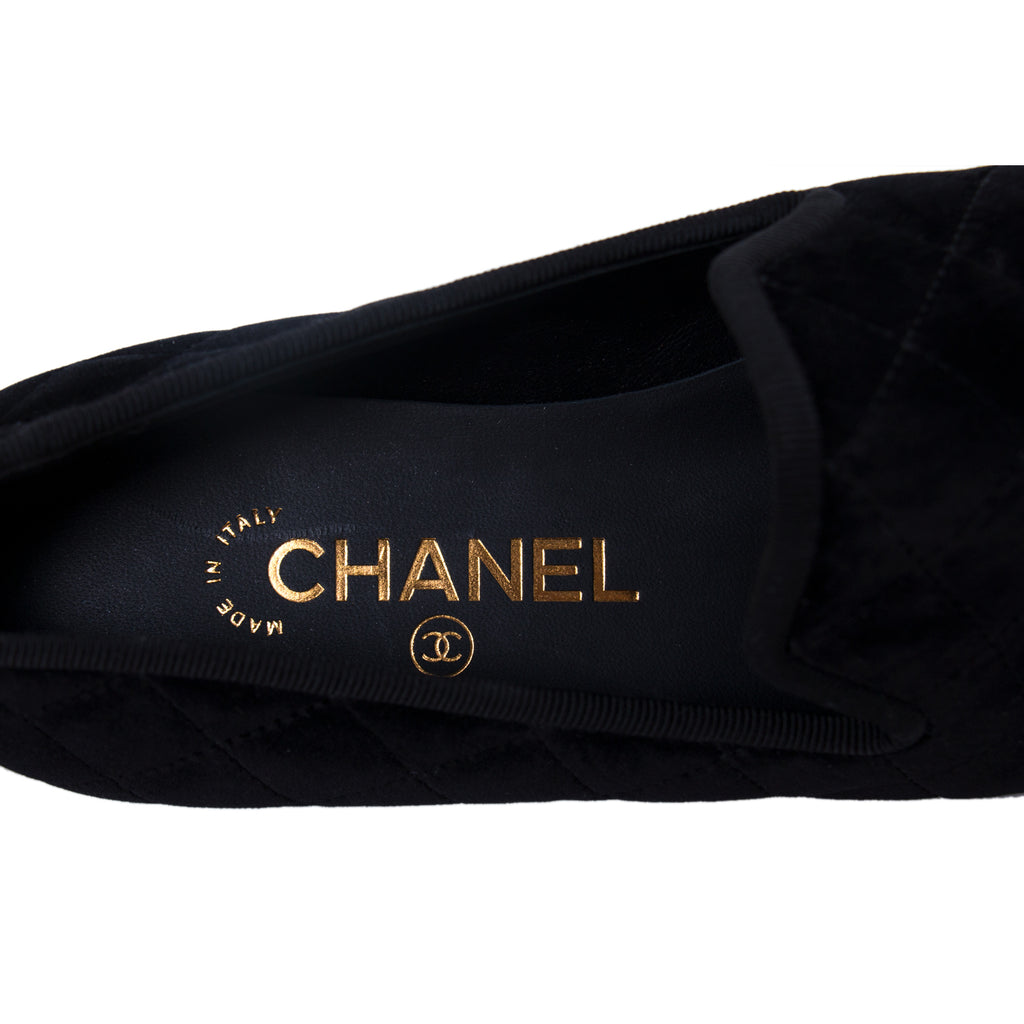 Chanel Quilted Velvet CC Loafers Shoes Chanel - Shop authentic new pre-owned designer brands online at Re-Vogue