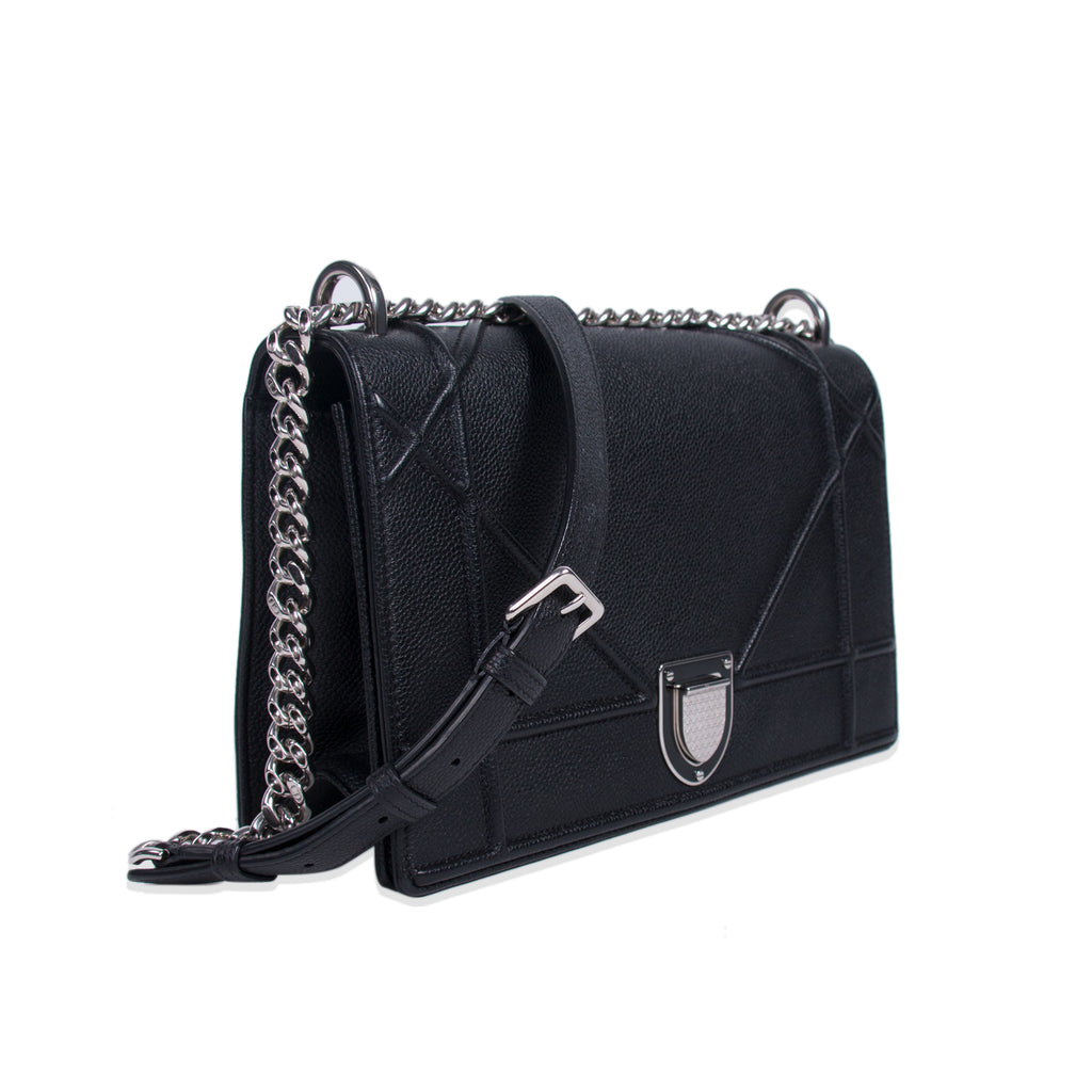 Christian Dior Diorama Medium Shoulder Bag Bags Dior - Shop authentic new pre-owned designer brands online at Re-Vogue