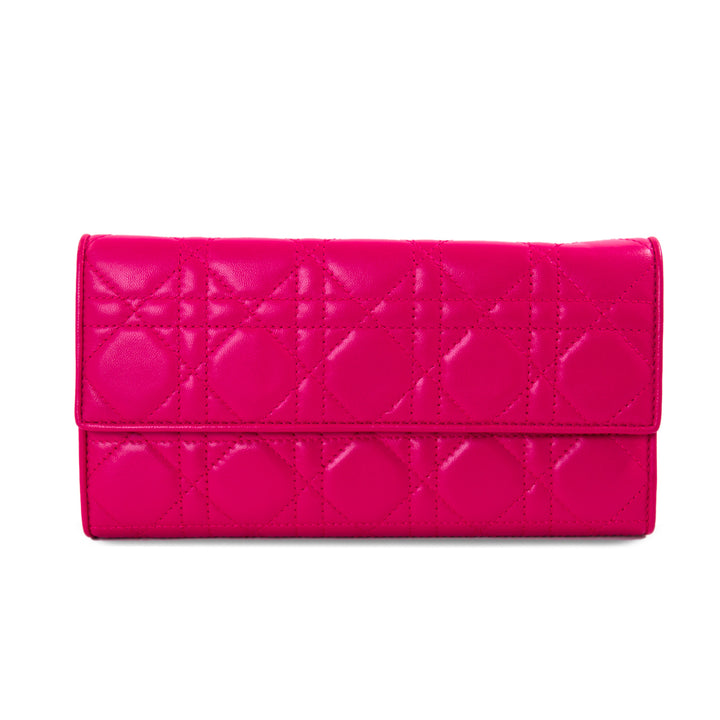 Christian Dior Lady Dior Chain Clutch Bags Dior - Shop authentic new pre-owned designer brands online at Re-Vogue