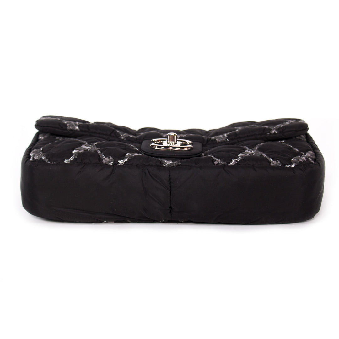 Chanel Nylon Tweed Stitch Bubble Flap Bags Chanel - Shop authentic new pre-owned designer brands online at Re-Vogue