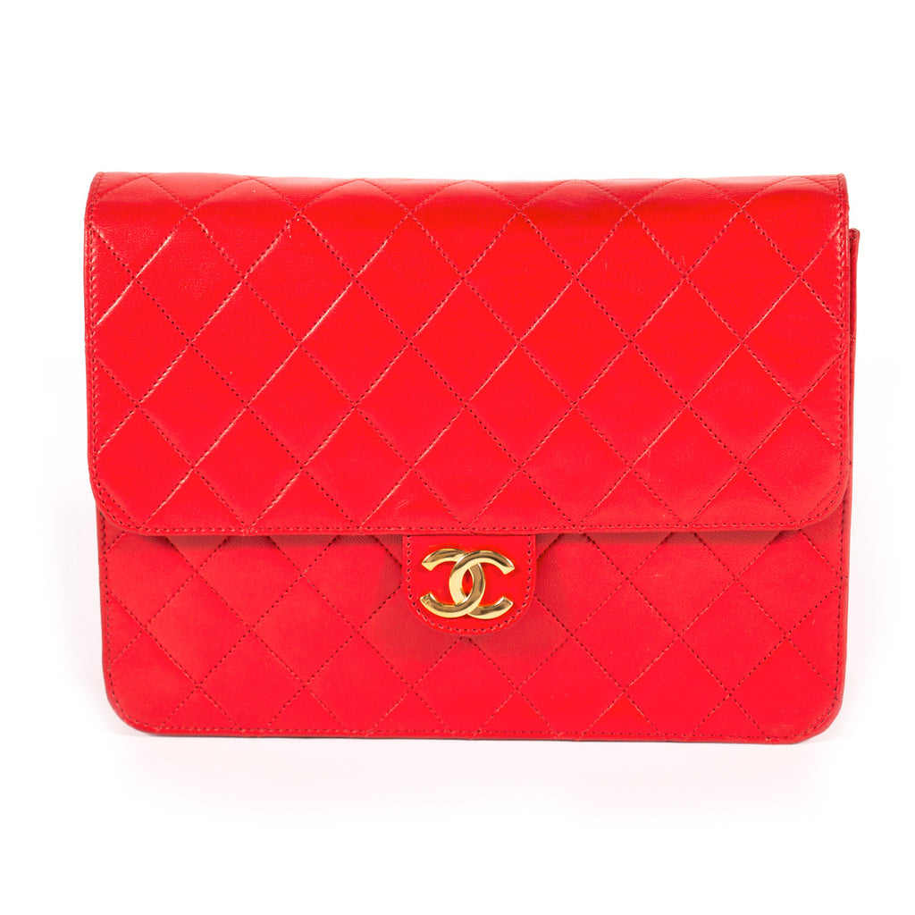 Chanel Quilted Chain Shoulder Bag Bags Chanel - Shop authentic new pre-owned designer brands online at Re-Vogue