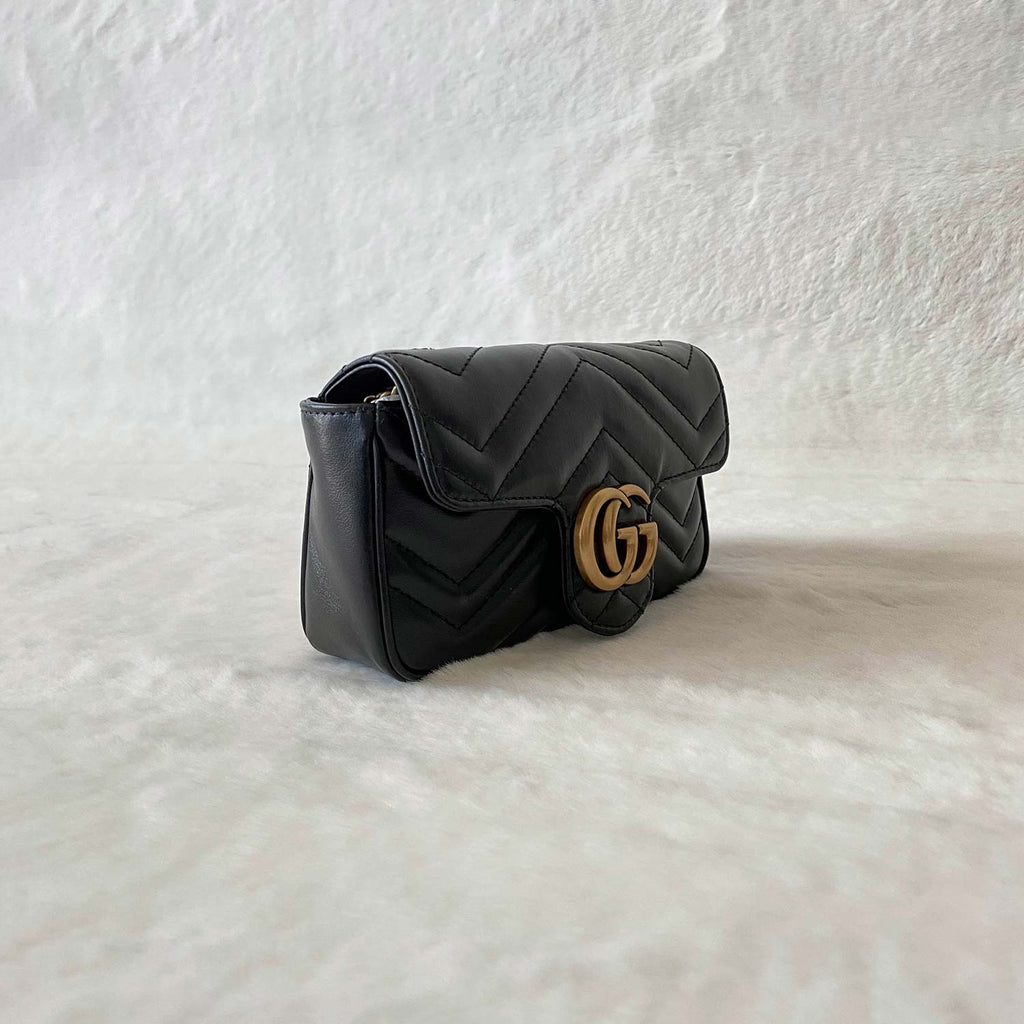 Gucci GG Marmont Matelassé Super Mini Bag