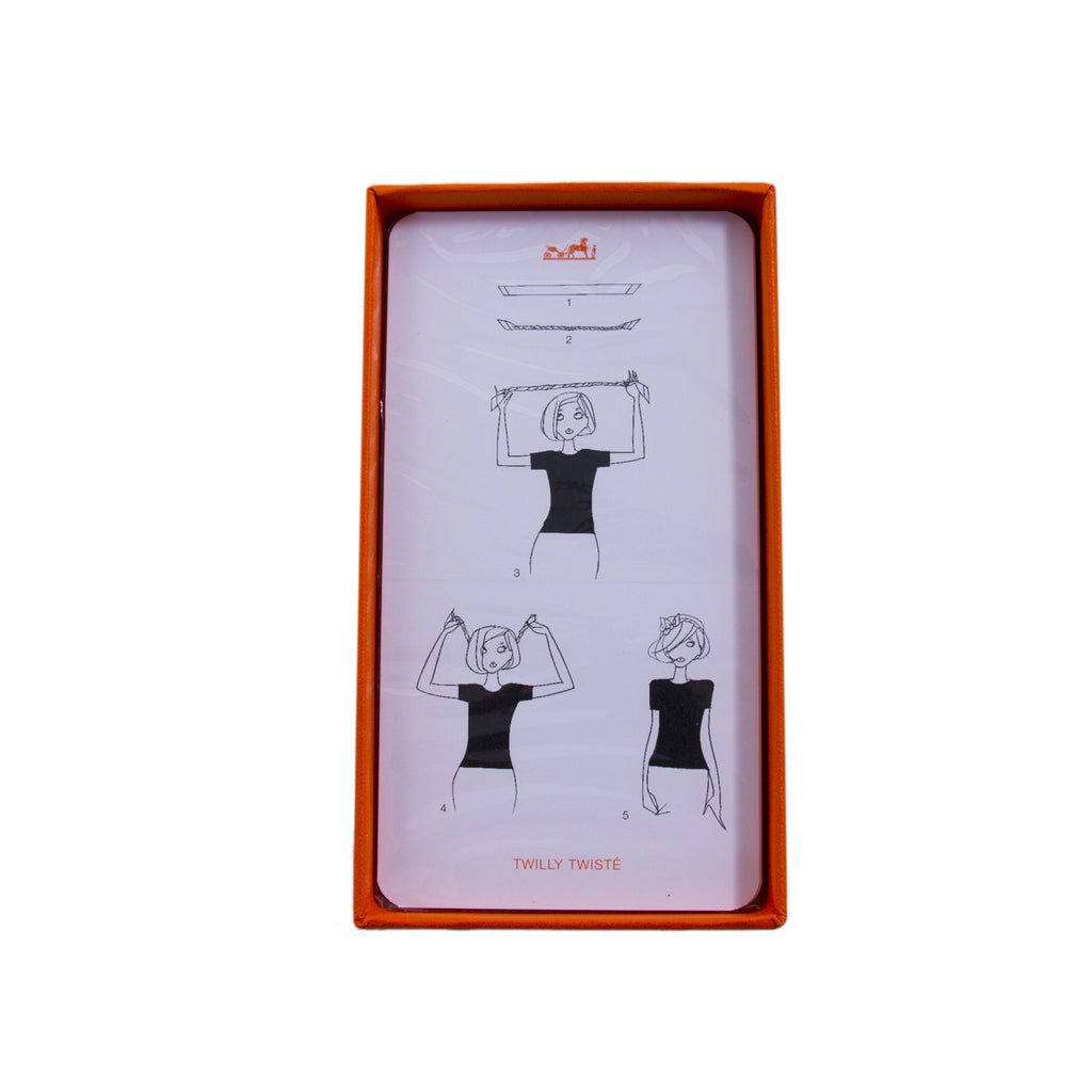 Hermès Knotting Card Manual Accessories Hermès - Shop authentic new pre-owned designer brands online at Re-Vogue