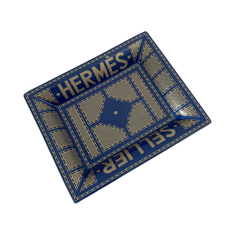 Hermès Scarf Magnetic Hanging System
