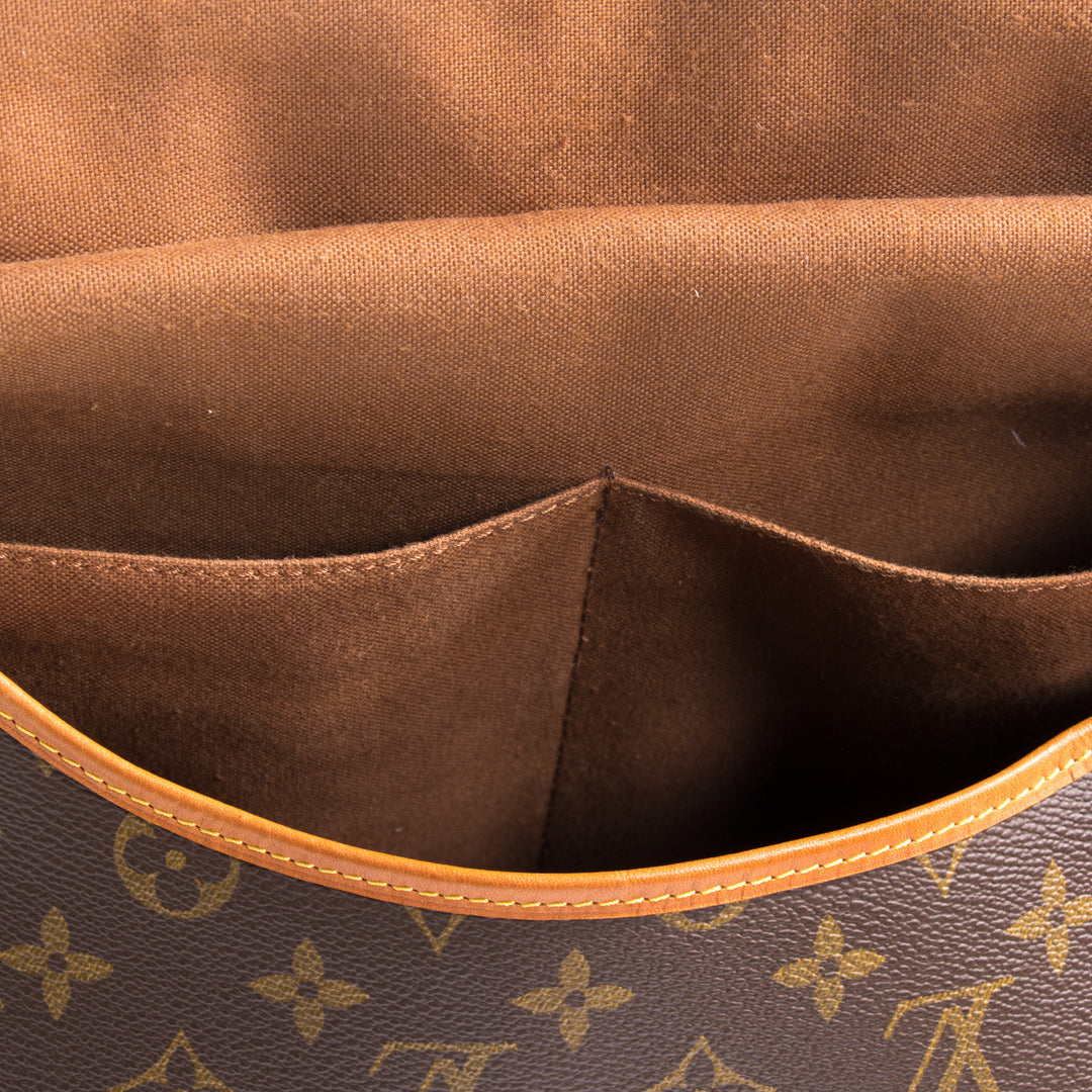 Louis Vuitton Saumur 30 Bags Louis Vuitton - Shop authentic new pre-owned designer brands online at Re-Vogue