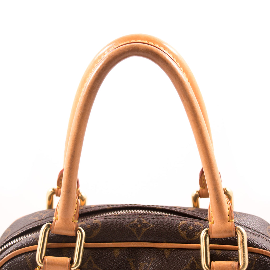 Louis Vuitton Monogram Manhattan PM Bags Louis Vuitton - Shop authentic new pre-owned designer brands online at Re-Vogue