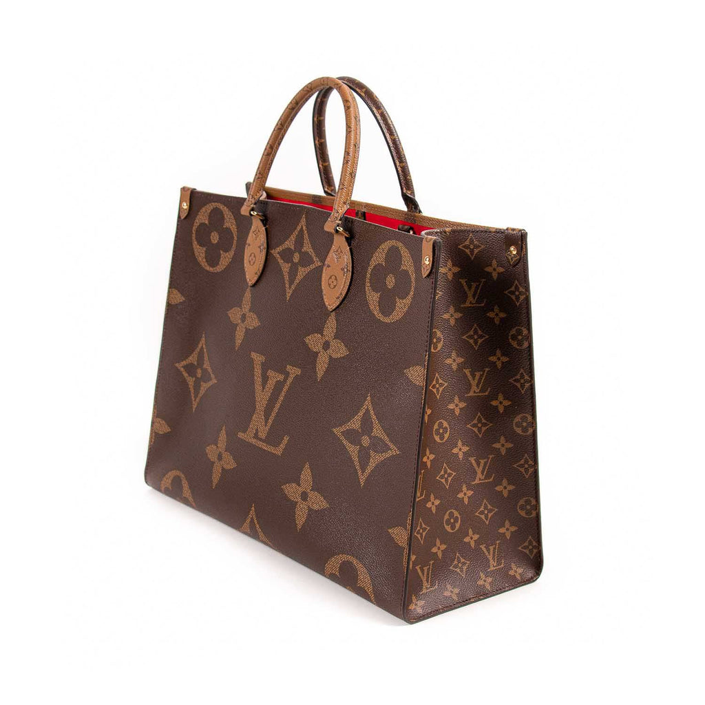 Louis Vuitton Onthego Monogram Giant Tote Bag Bags Louis Vuitton - Shop authentic new pre-owned designer brands online at Re-Vogue