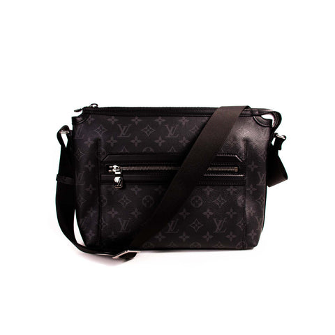 Louis Vuitton Damier Graphite District PM