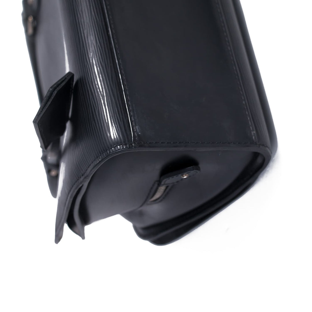 Louis Vuitton Epi Leather Pont-Neuf PM Bags Louis Vuitton - Shop authentic new pre-owned designer brands online at Re-Vogue