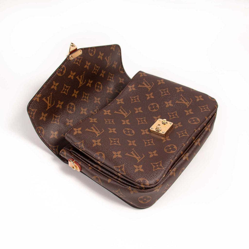 Louis Vuitton Monogram Pochette Metis Bags Louis Vuitton - Shop authentic new pre-owned designer brands online at Re-Vogue