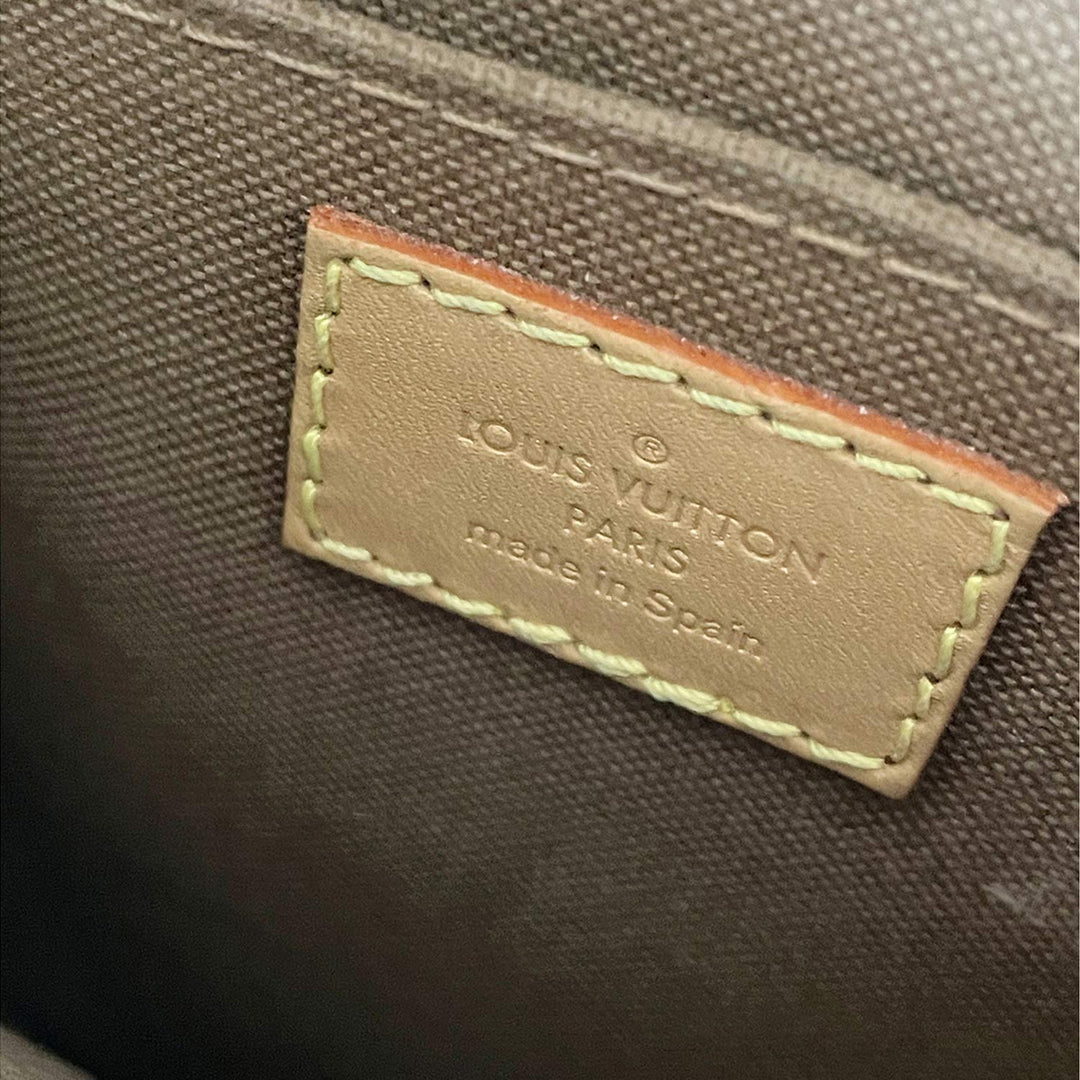 Louis Vuitton Monogram Petit Sac Plat