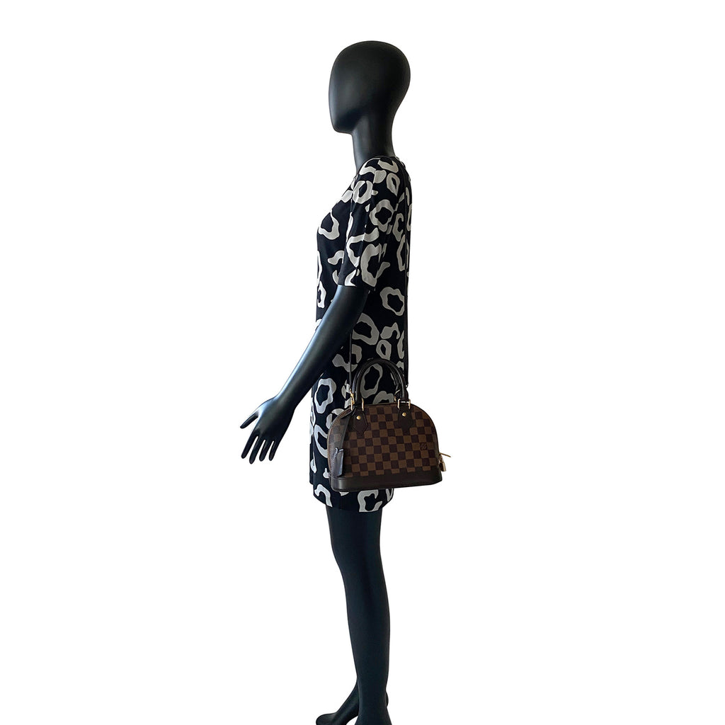 Shop authentic Louis Vuitton Monogram Duffle Bag at revogue for just USD  1,600.00