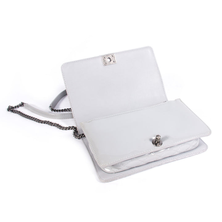 Chanel Boy Reverso Small - revogue