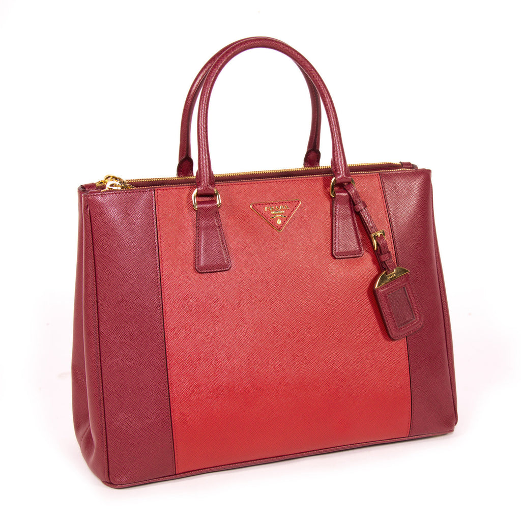 Prada Large Saffiano Double Zip Tote Bags Prada - Shop authentic new pre-owned designer brands online at Re-Vogue