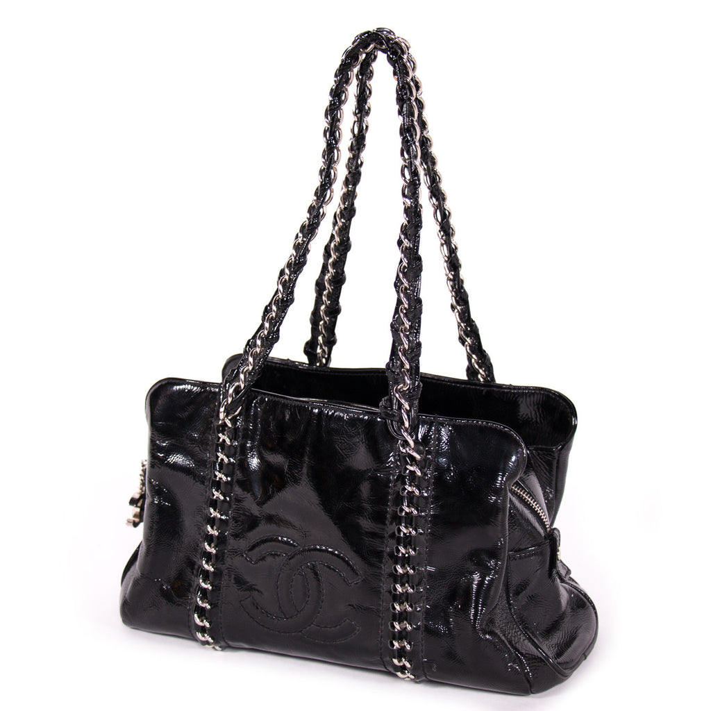 Chanel Luxe Ligne Tote Bags Chanel - Shop authentic new pre-owned designer brands online at Re-Vogue