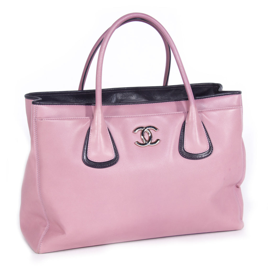 Chanel Ultra Soft Cerf Tote Bags Chanel - Shop authentic new pre-owned designer brands online at Re-Vogue