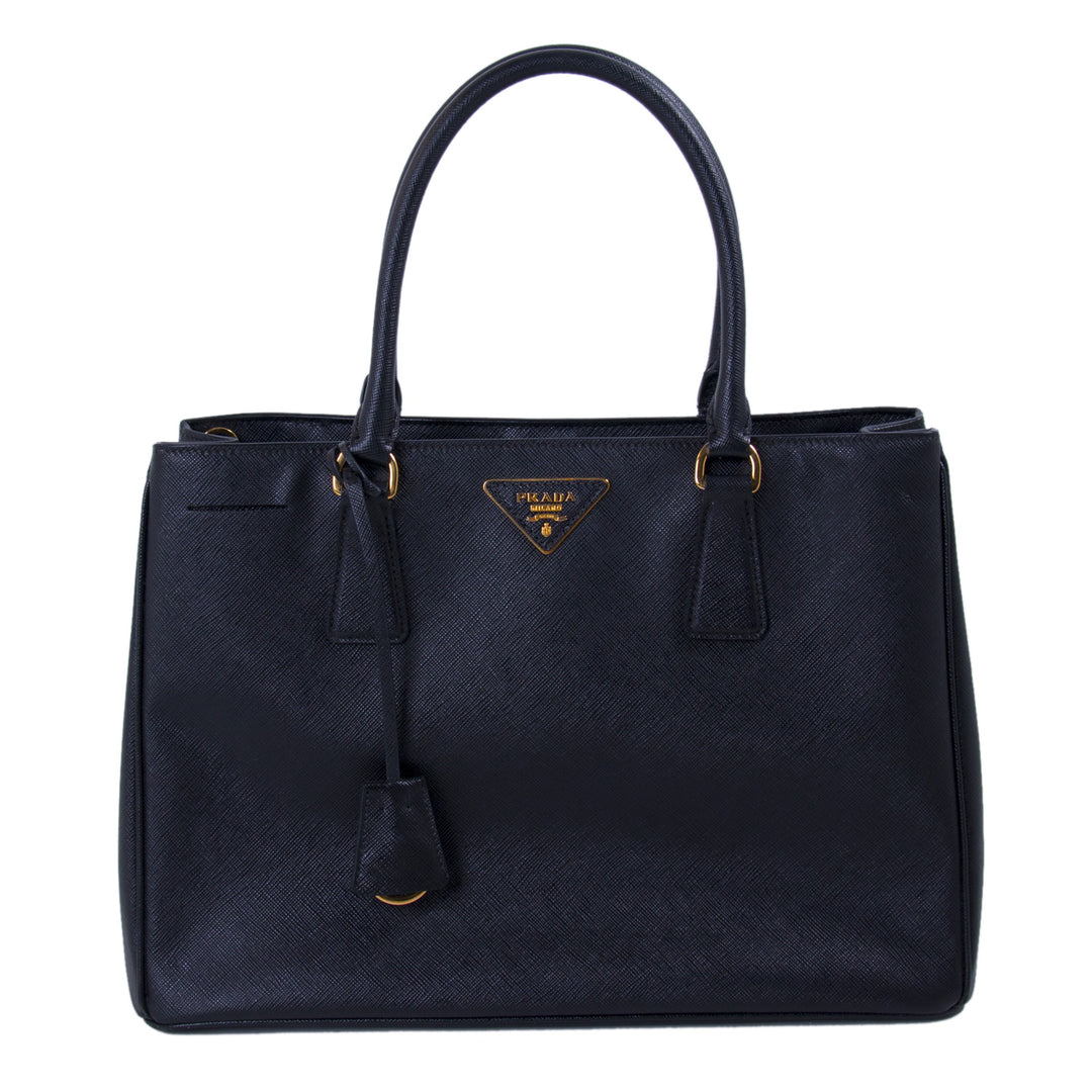 Prada Medium Saffiano Lux Tote Bags Prada - Shop authentic new pre-owned designer brands online at Re-Vogue