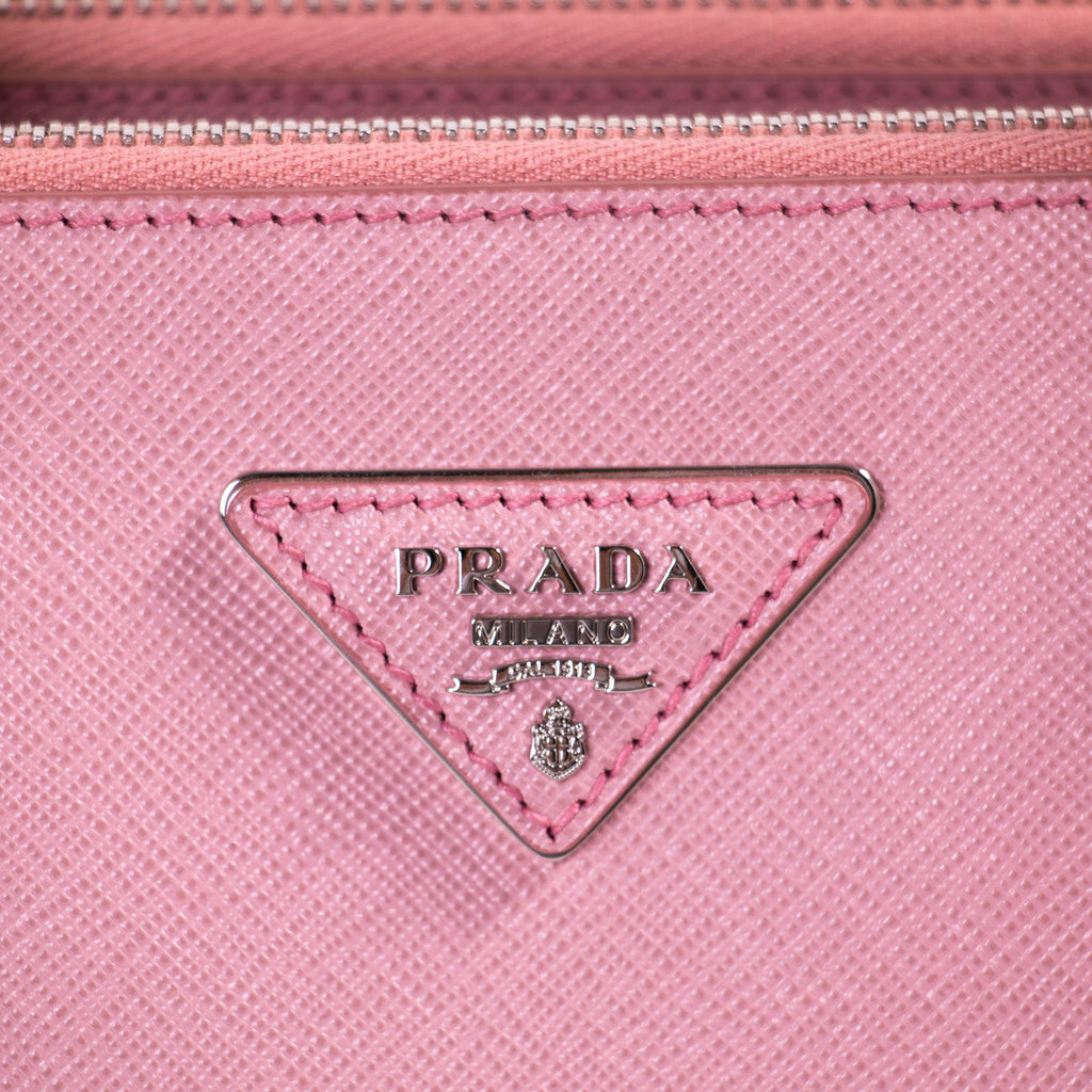 Prada Saffiano Lux Galleria Double Zip Tote Bags Prada - Shop authentic new pre-owned designer brands online at Re-Vogue